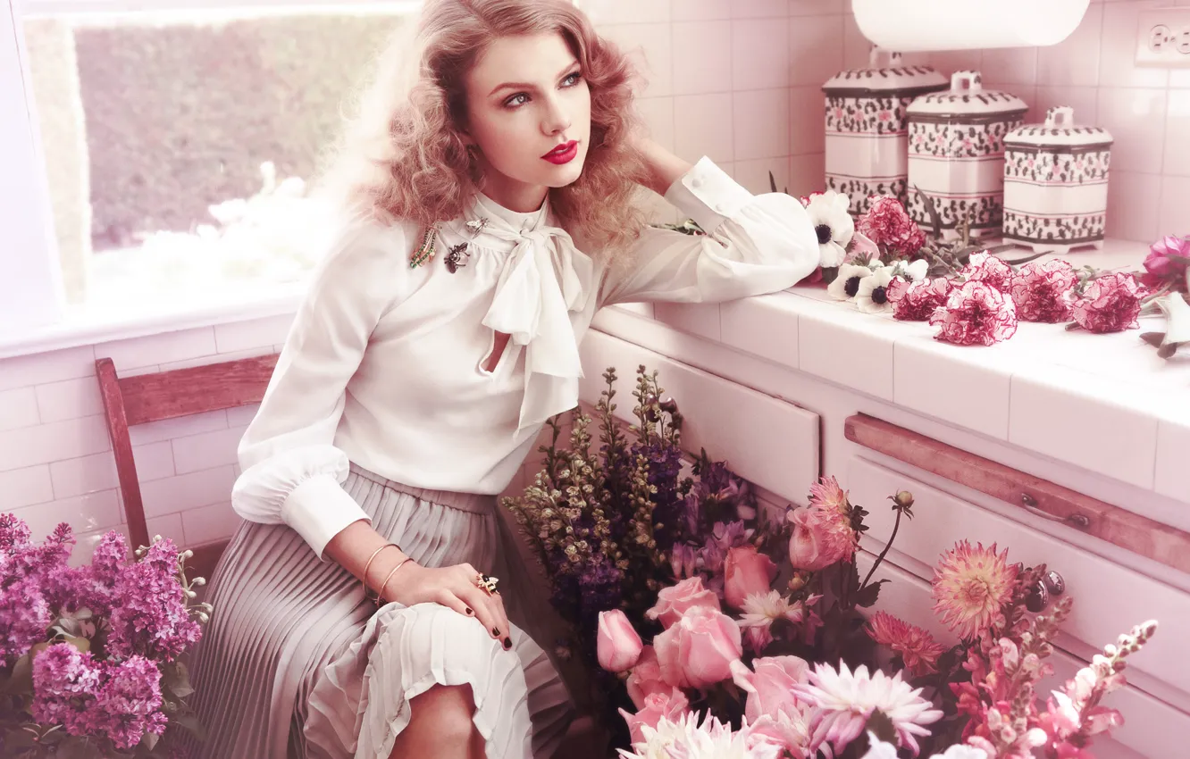 Photo wallpaper flowers, pose, makeup, actress, hairstyle, photographer, singer, Taylor Swift