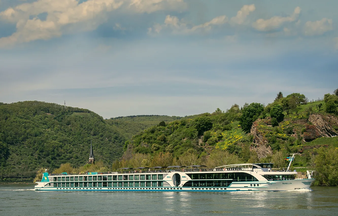 Photo wallpaper ship, a pleasure, river