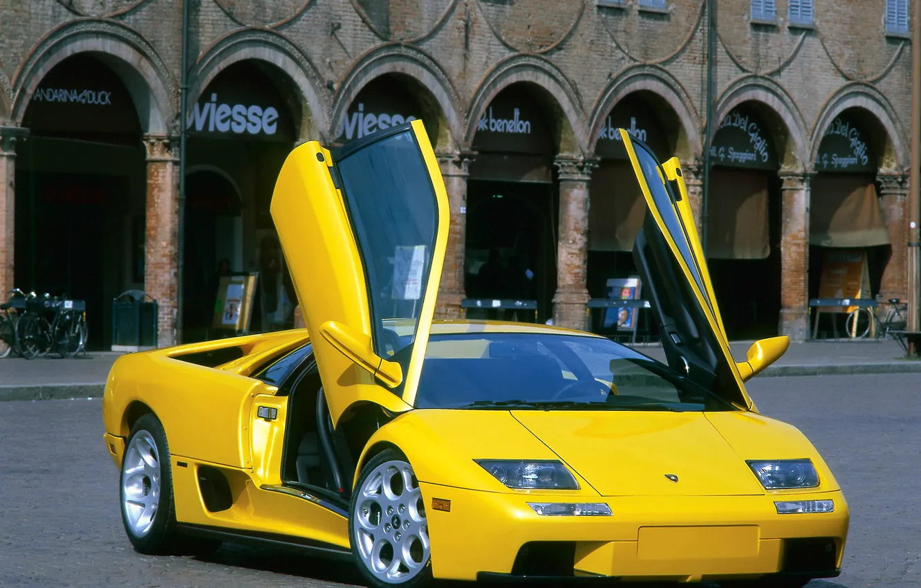 Photo wallpaper yellow, building, Lamborghini, the door, columns, diablo