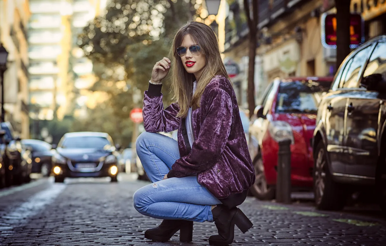 Photo wallpaper look, girl, street, Berta Escudero
