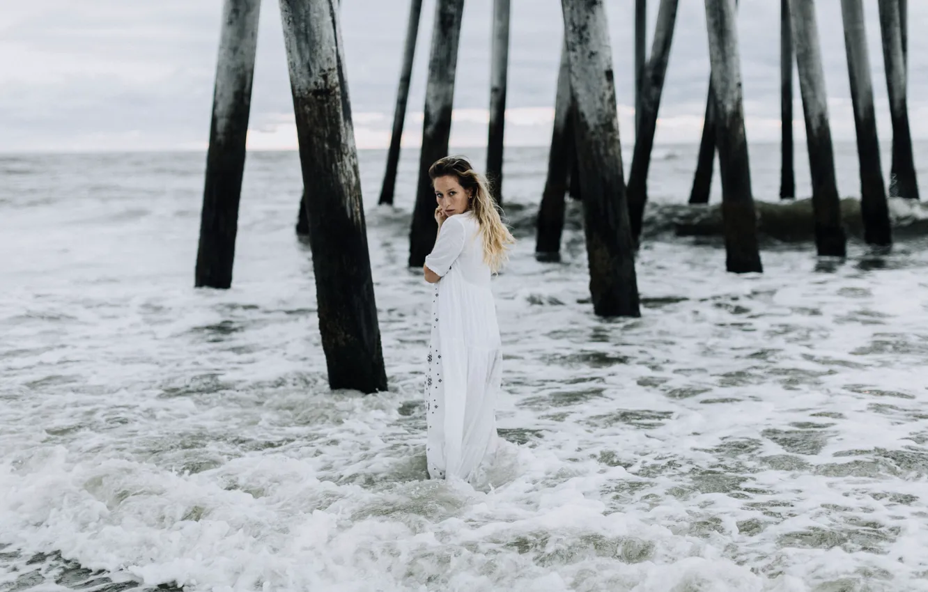 Photo wallpaper wave, dress, Emily