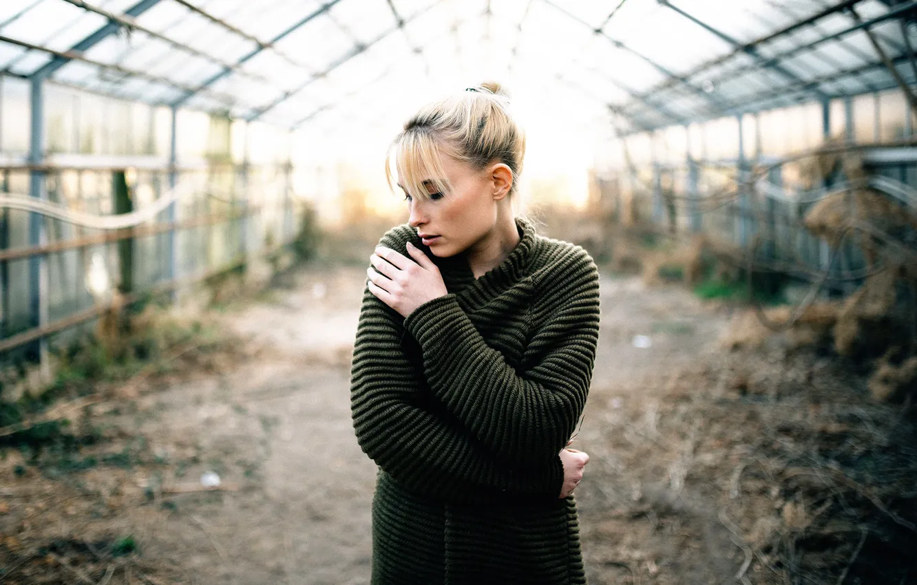 Photo wallpaper girl, greenhouse, GREENHOUSE
