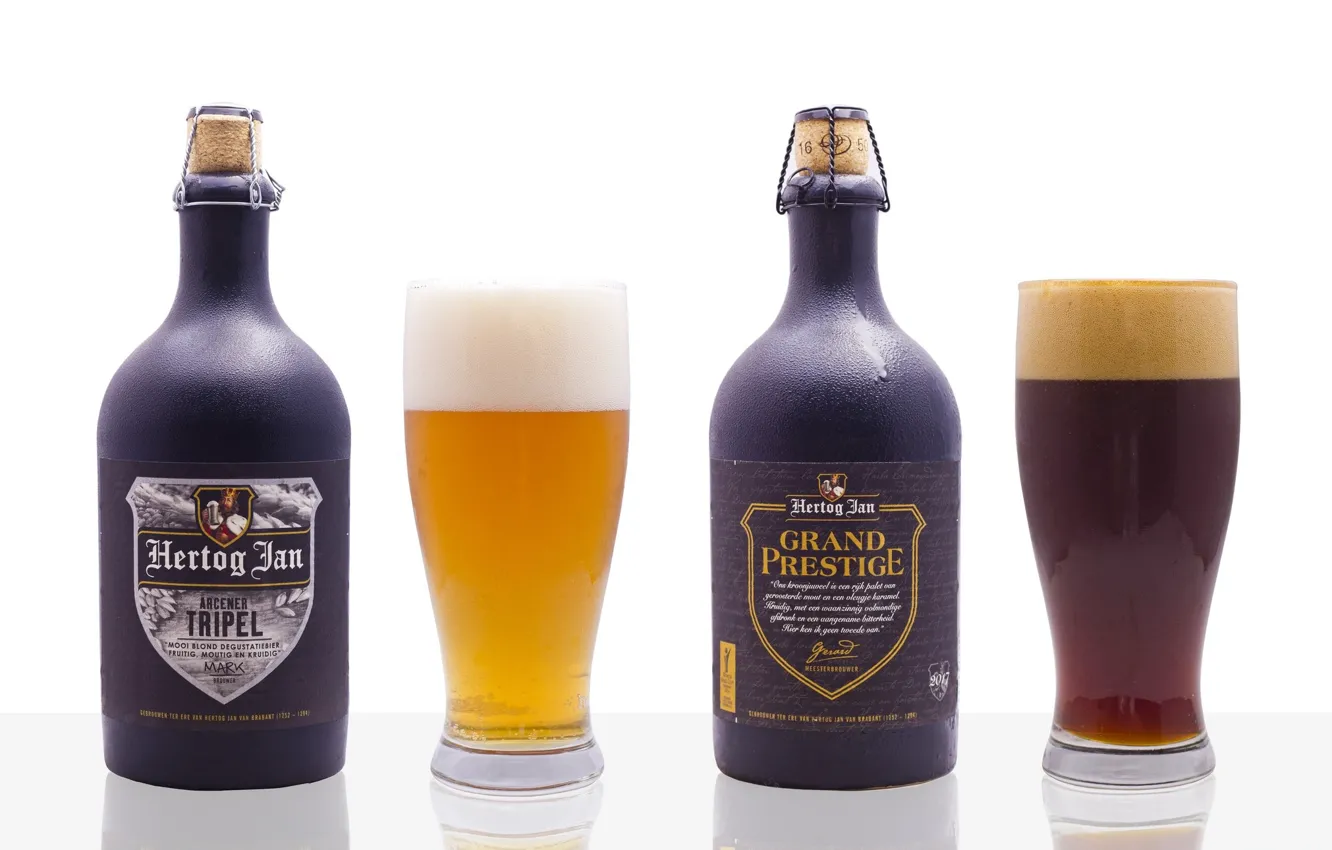 Photo wallpaper foam, glass, bottle, white background, drink, brand