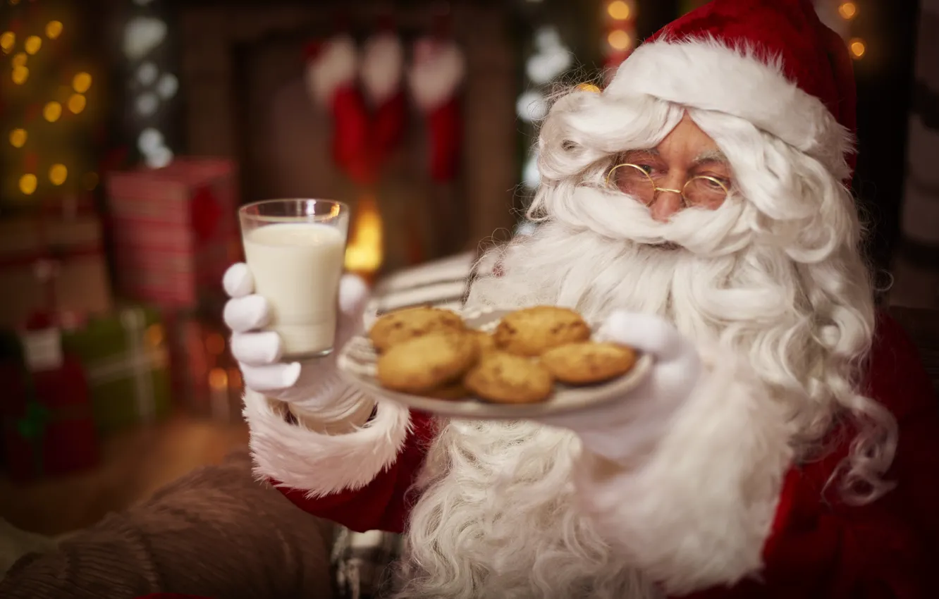 Photo wallpaper glass, pose, room, new year, hands, milk, cookies, glasses