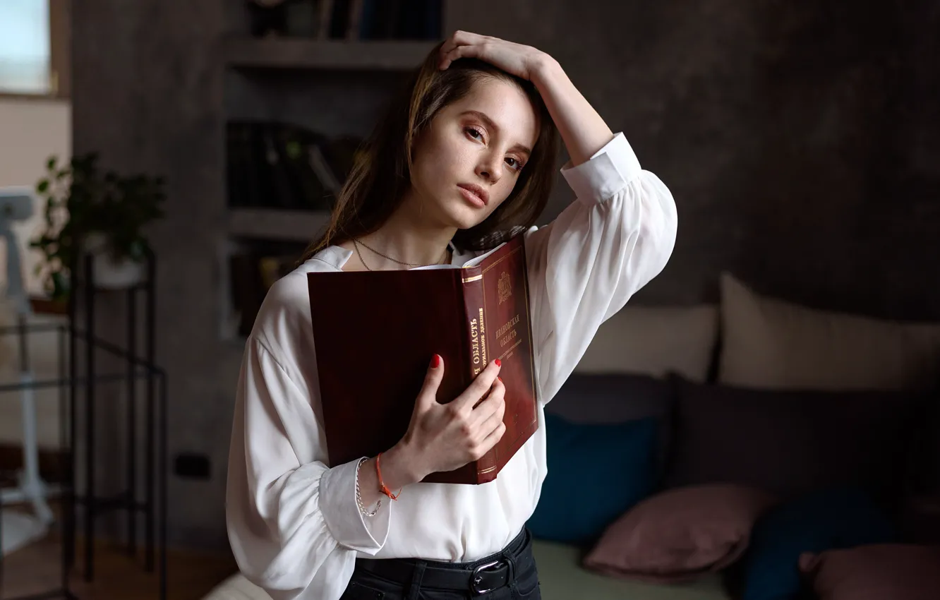 Photo wallpaper look, room, model, bed, portrait, makeup, hairstyle, blouse