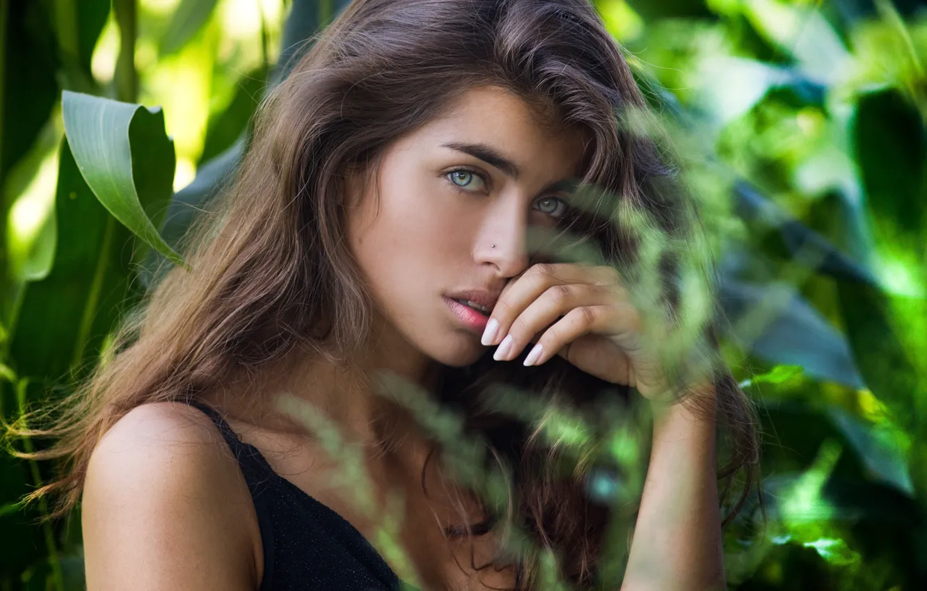Photo wallpaper look, leaves, model, portrait, makeup, hairstyle, brown hair, nature