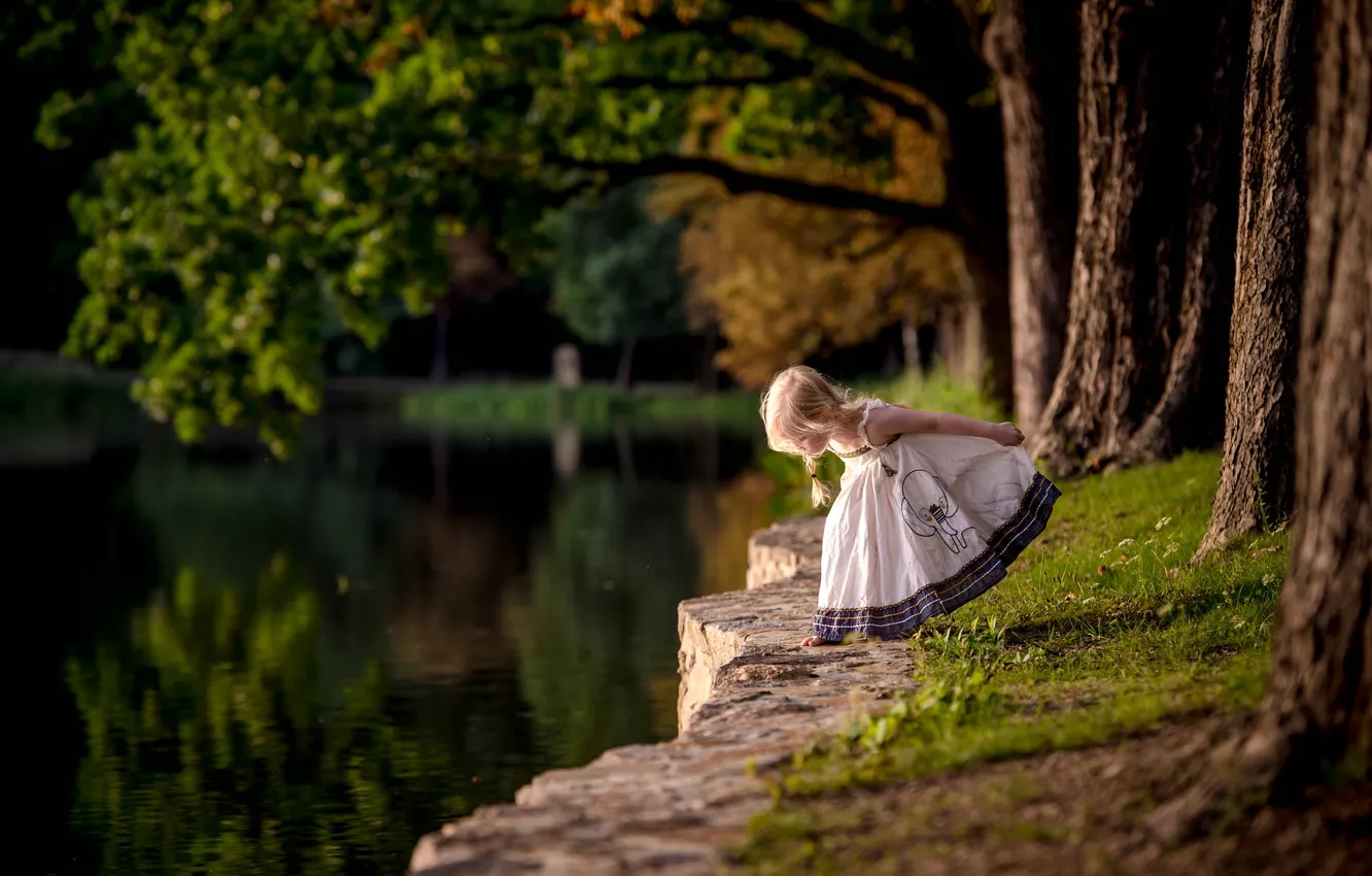 Photo wallpaper trees, pond, Park, dress, girl, pond, sundress