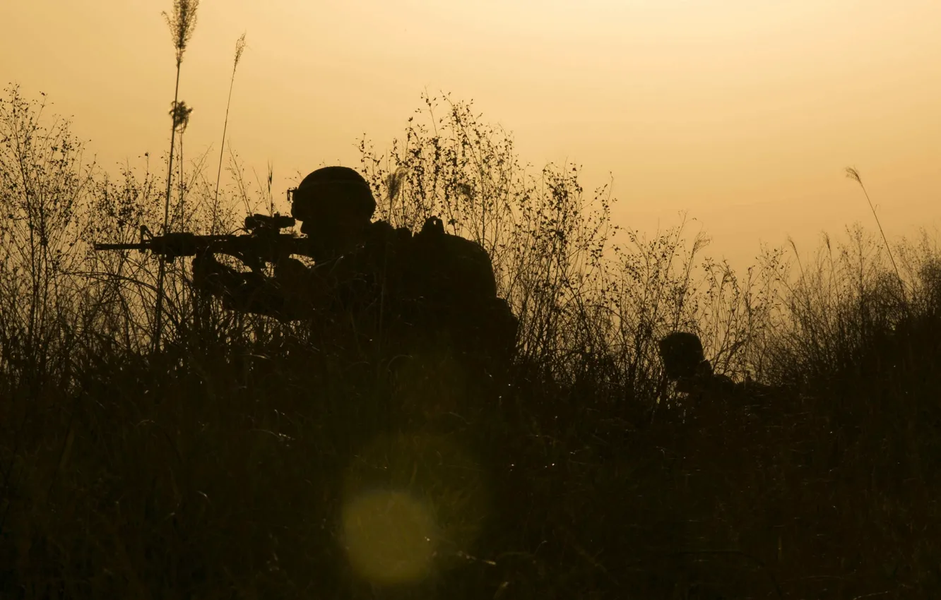 Photo wallpaper weapons, silhouette, soldiers