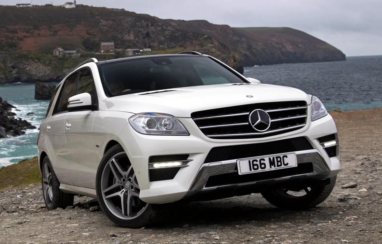 Photo wallpaper white, Mercedes-Benz, Mercedes, jeep, AMG, the front, crossover, 350