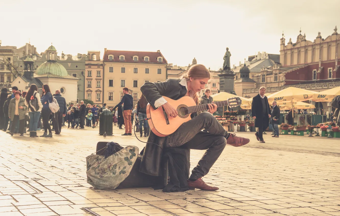 Photo wallpaper Home, People, Poland, Guy, Musician, Poland, Old Town, Krakow