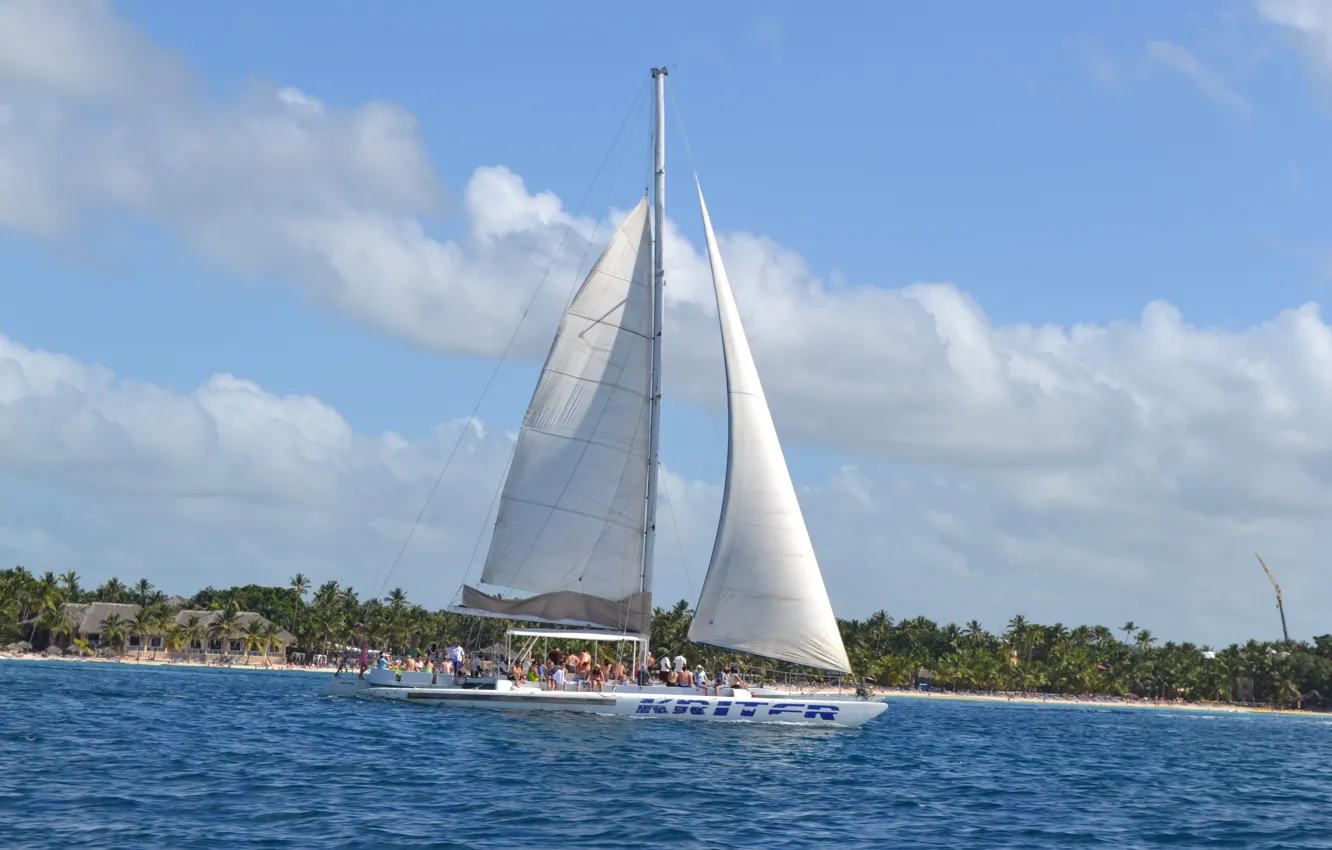 Photo wallpaper Yacht, jungle, The Caribbean sea