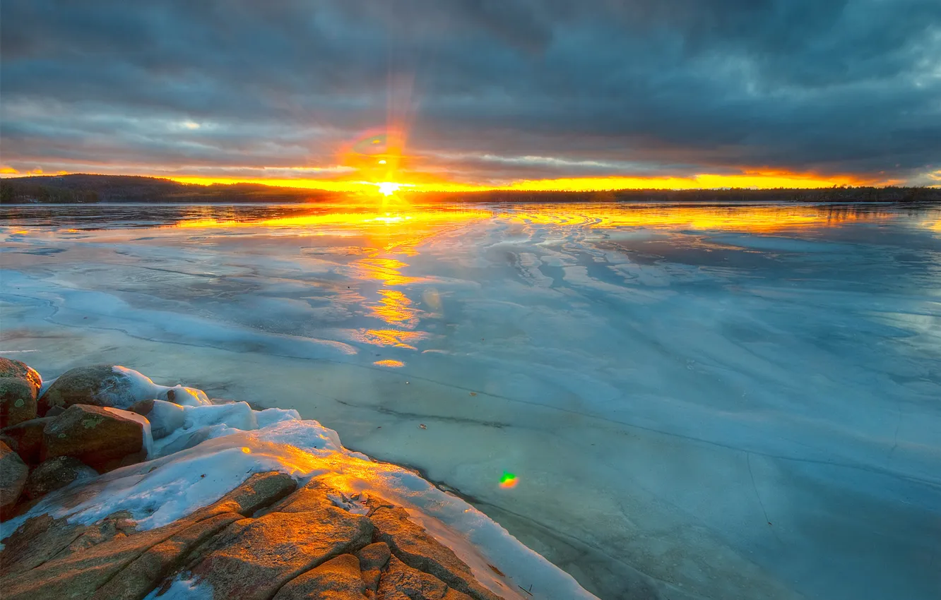 Photo wallpaper ice, winter, the sun, rays, snow, lake