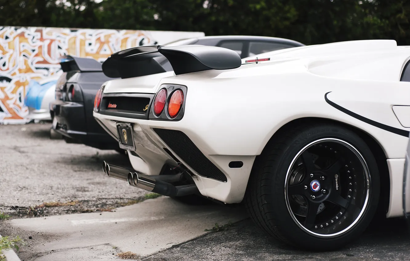 Photo wallpaper white, grey, wall, Lamborghini, wall, Nissan, white, skyline
