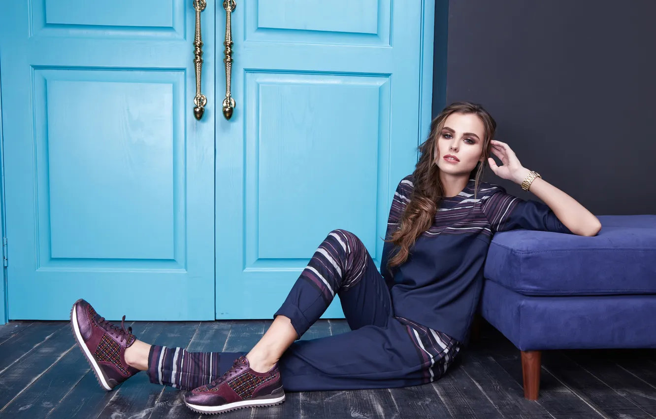 Photo wallpaper girl, model, cute, sitting on the floor