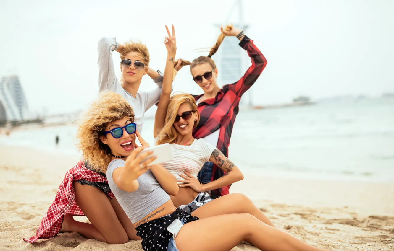 Photo wallpaper sand, sea, beach, girl, the sun, joy, pose, glasses