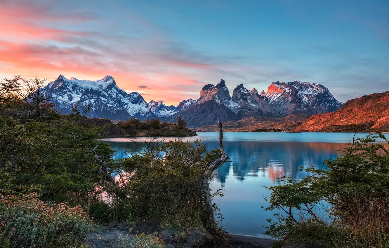 Photo wallpaper Chile, South America, Patagonia, Patagonia, Torres del Paine, Lake Pehoe, Port Weber