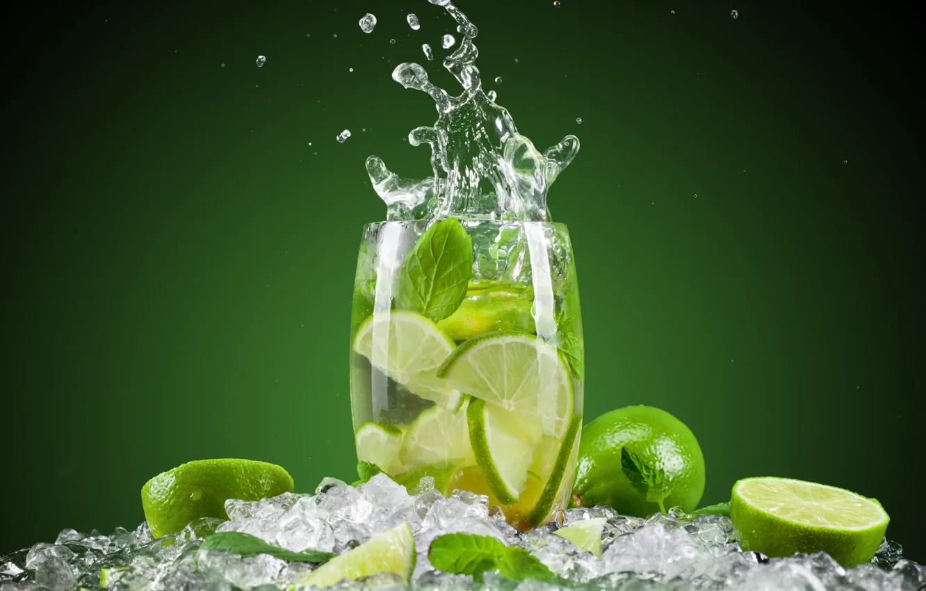 Photo wallpaper ice, squirt, green, background, glass, cocktail, lime, citrus