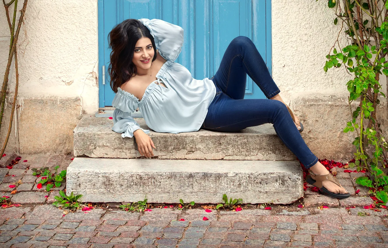 Photo wallpaper girl, hot, smile, beautiful, figure, model, beauty, face