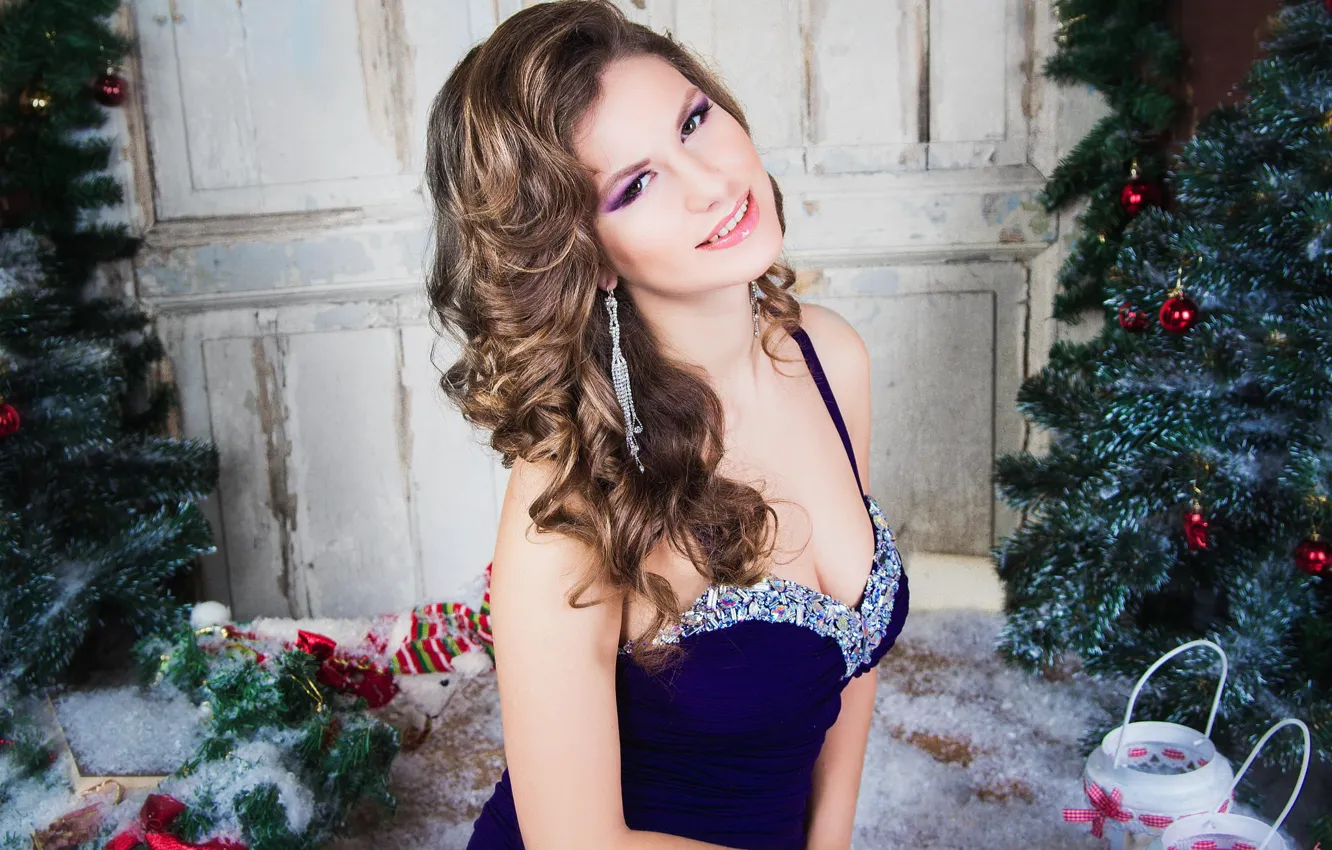 Photo wallpaper girl, smile, holiday, tree, new year, makeup, dress, Christmas