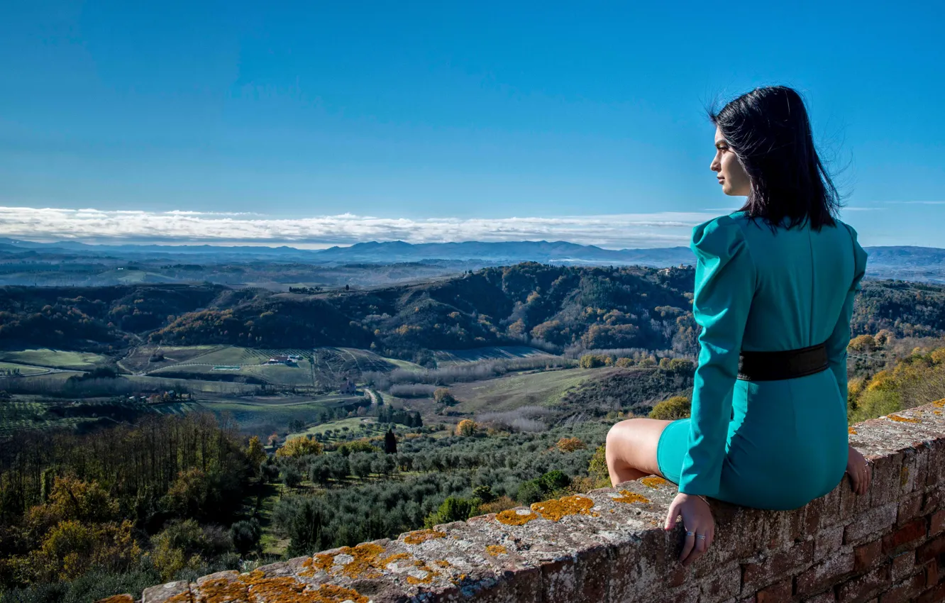 Photo wallpaper brunette, looks, in the distance, Valeria