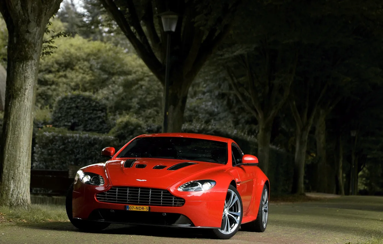 Photo wallpaper red, aston martin, vantage, v12