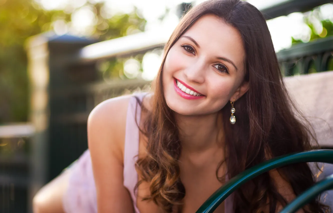 Photo wallpaper girl, face, smile, background