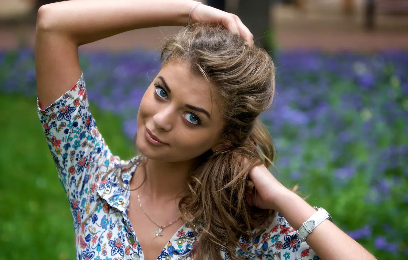 Photo wallpaper smile, shirt, the beauty, cutie