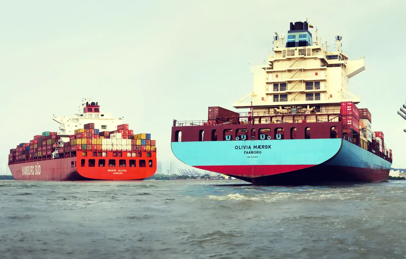 Photo wallpaper Port, The ship, Two, Maersk, Maersk Line, Container ships, Maersk, Hamburg Süd