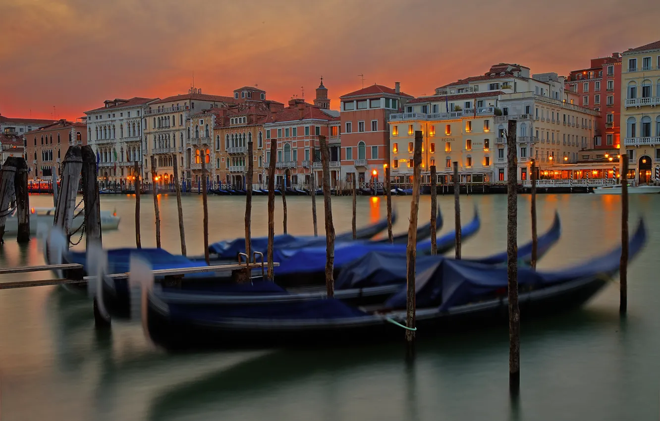 Photo wallpaper lights, Italy, Venice, gondola