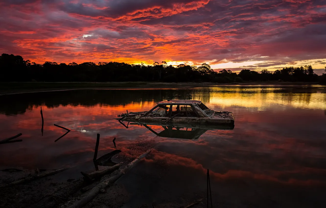 Photo wallpaper machine, night, lake