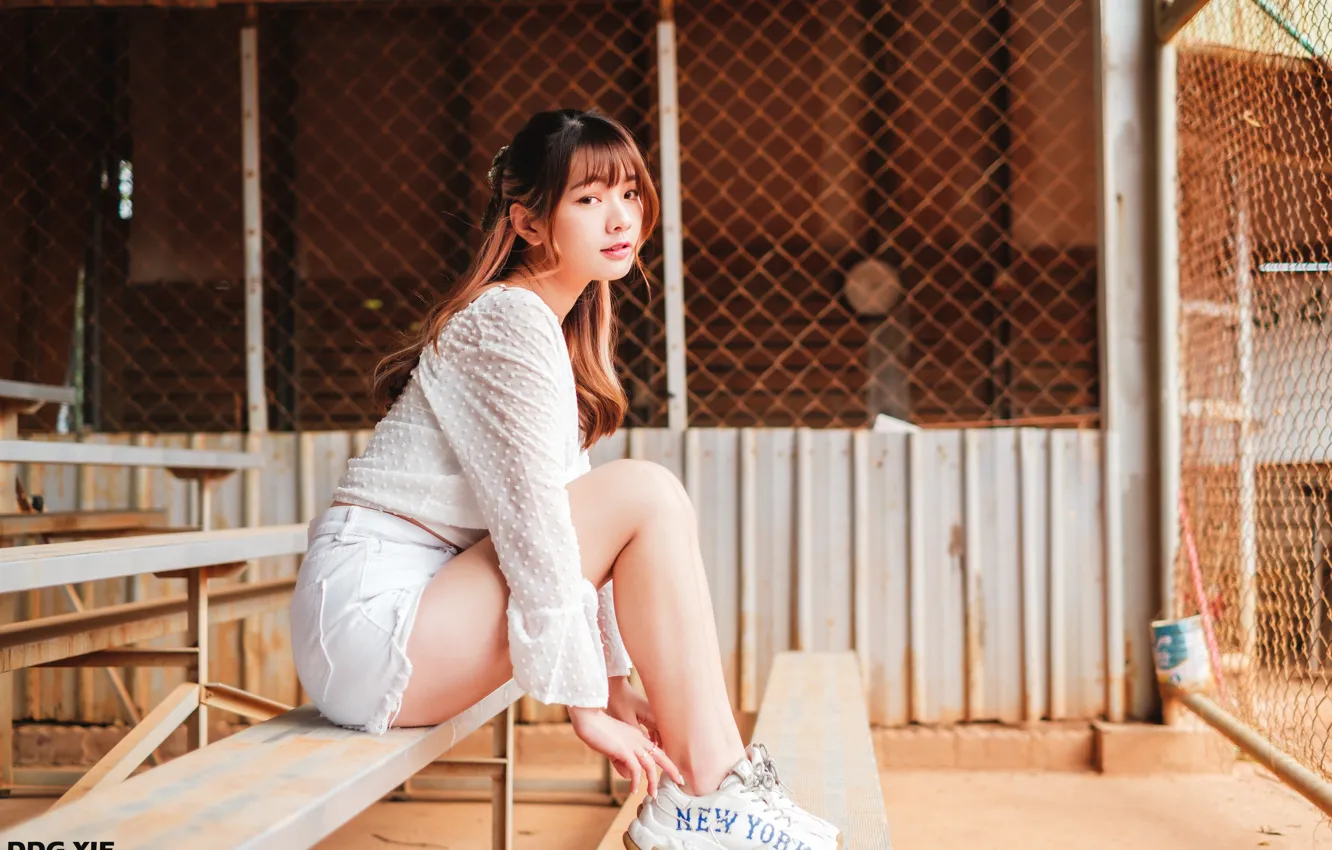 Photo wallpaper look, bench, pose, model, shorts, portrait, makeup, figure