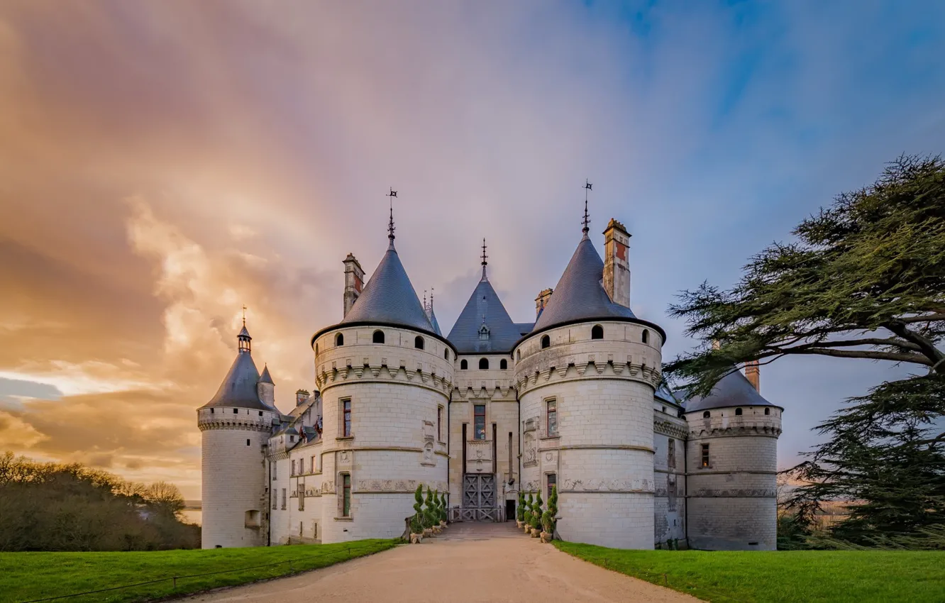 Photo wallpaper architecture, road, clouds, castle
