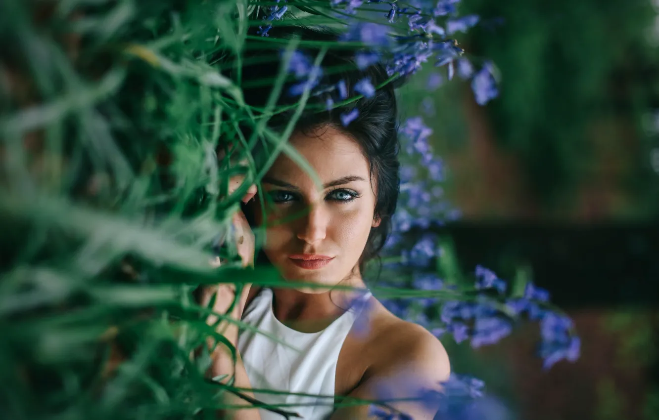 Photo wallpaper grass, look, girl, brunette, lies, Aurela Skandaj