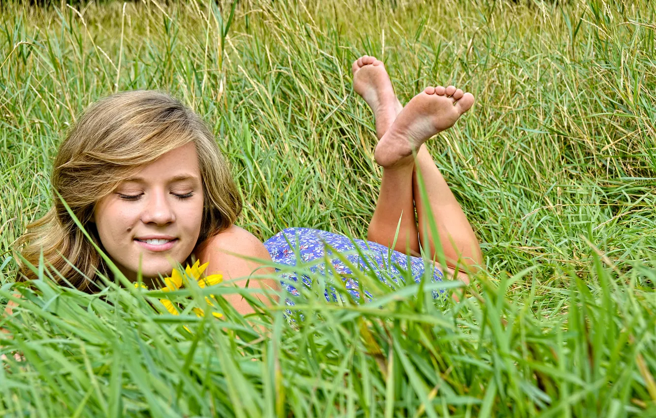 Photo wallpaper girl, smile, barefoot, lies, brown hair, beautiful, foot, in the grass