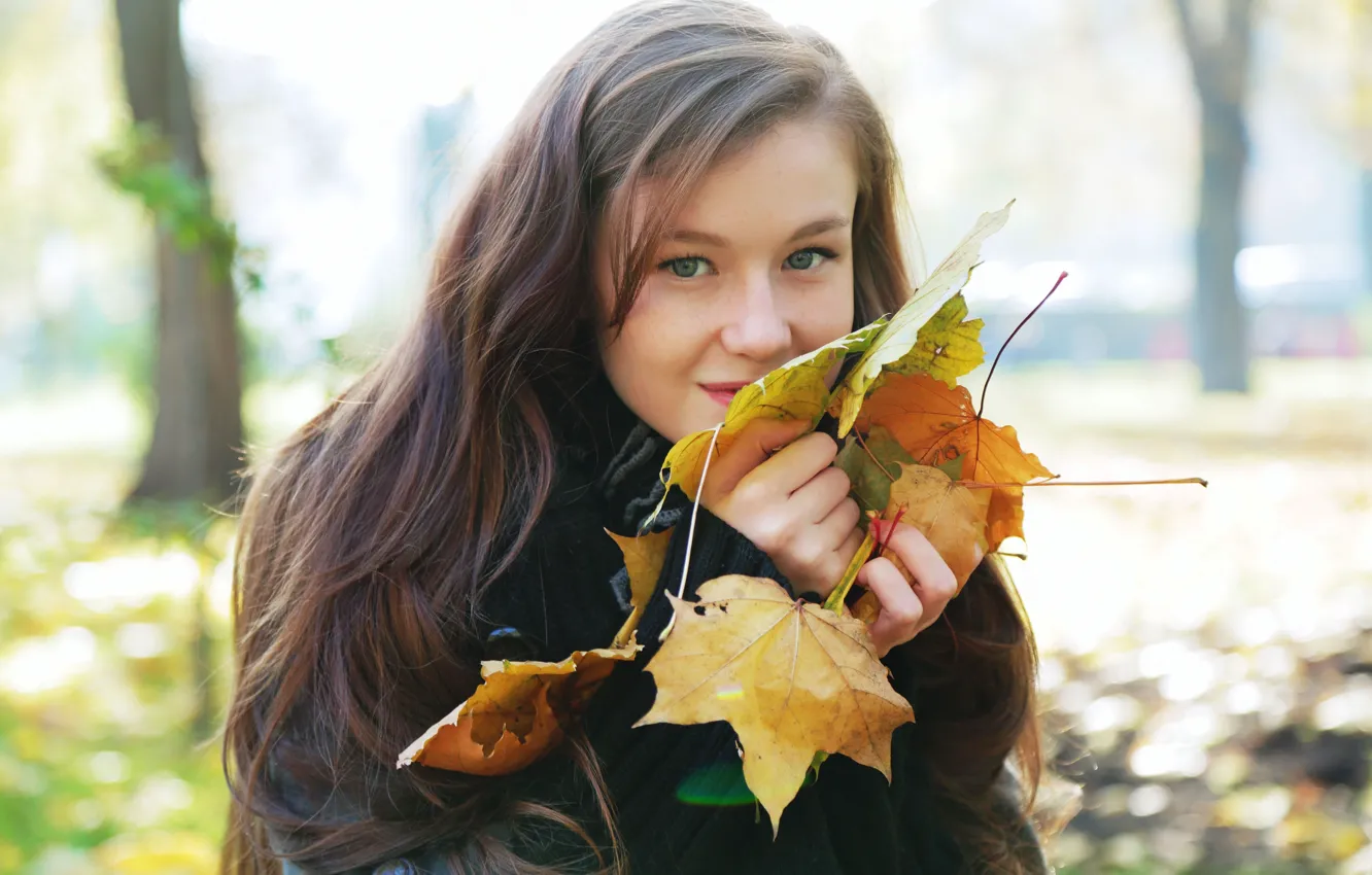 Photo wallpaper autumn, leaves, girl, Emily Bloom