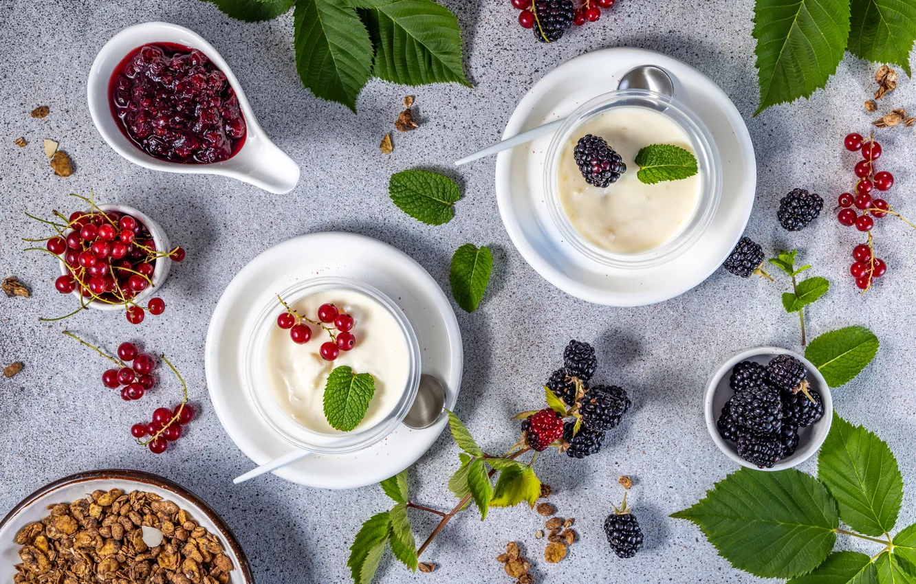 Photo wallpaper leaves, berries, dessert