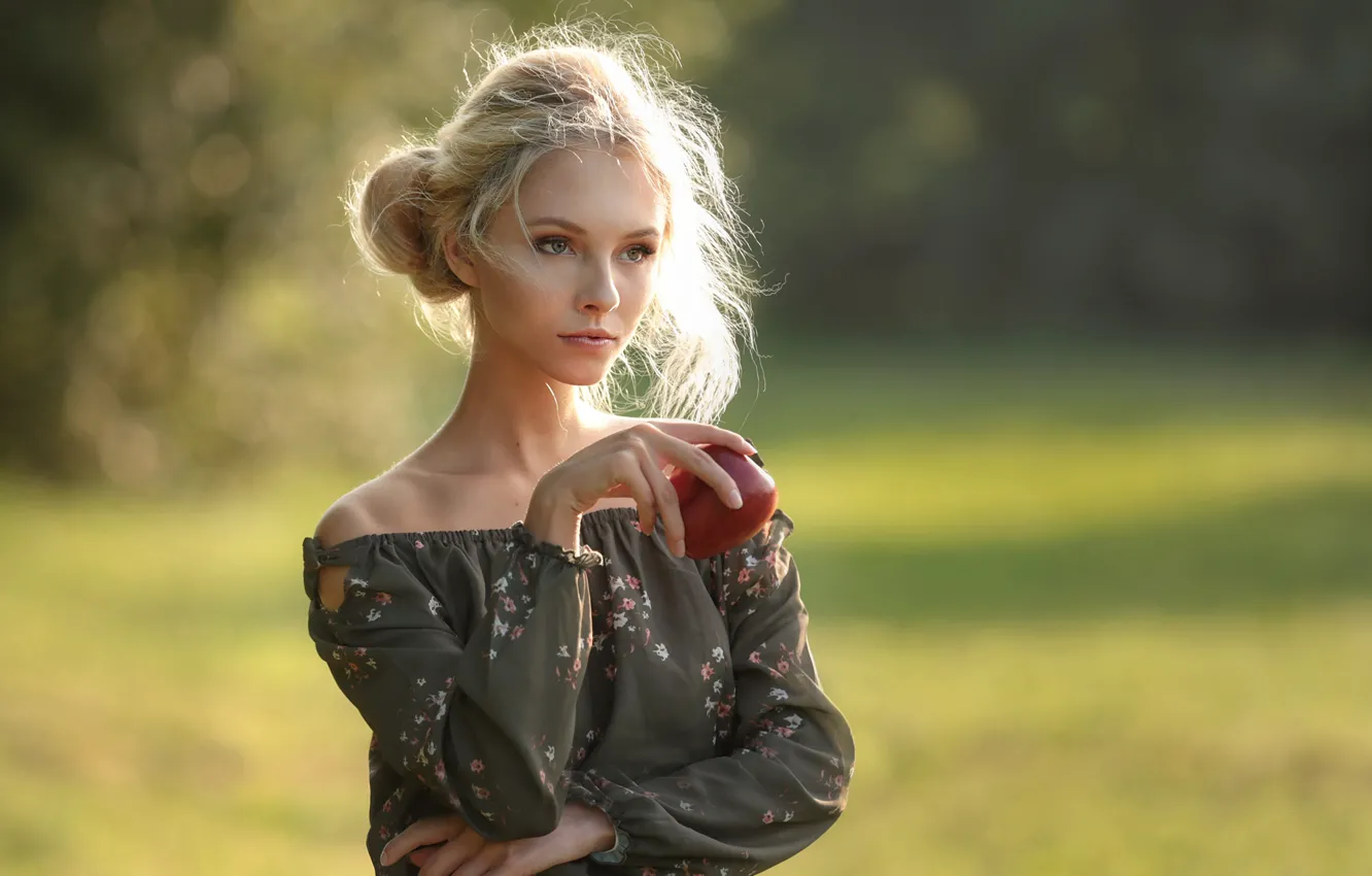 Photo wallpaper look, girl, nature, pose, photo, model, apples, bokeh