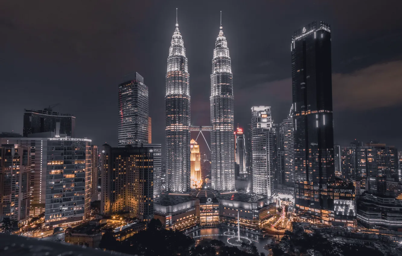 Photo wallpaper night, the city, lights, beauty, skyscraper, the twin towers, Kuala Lumpur, Petronas Twin Towers