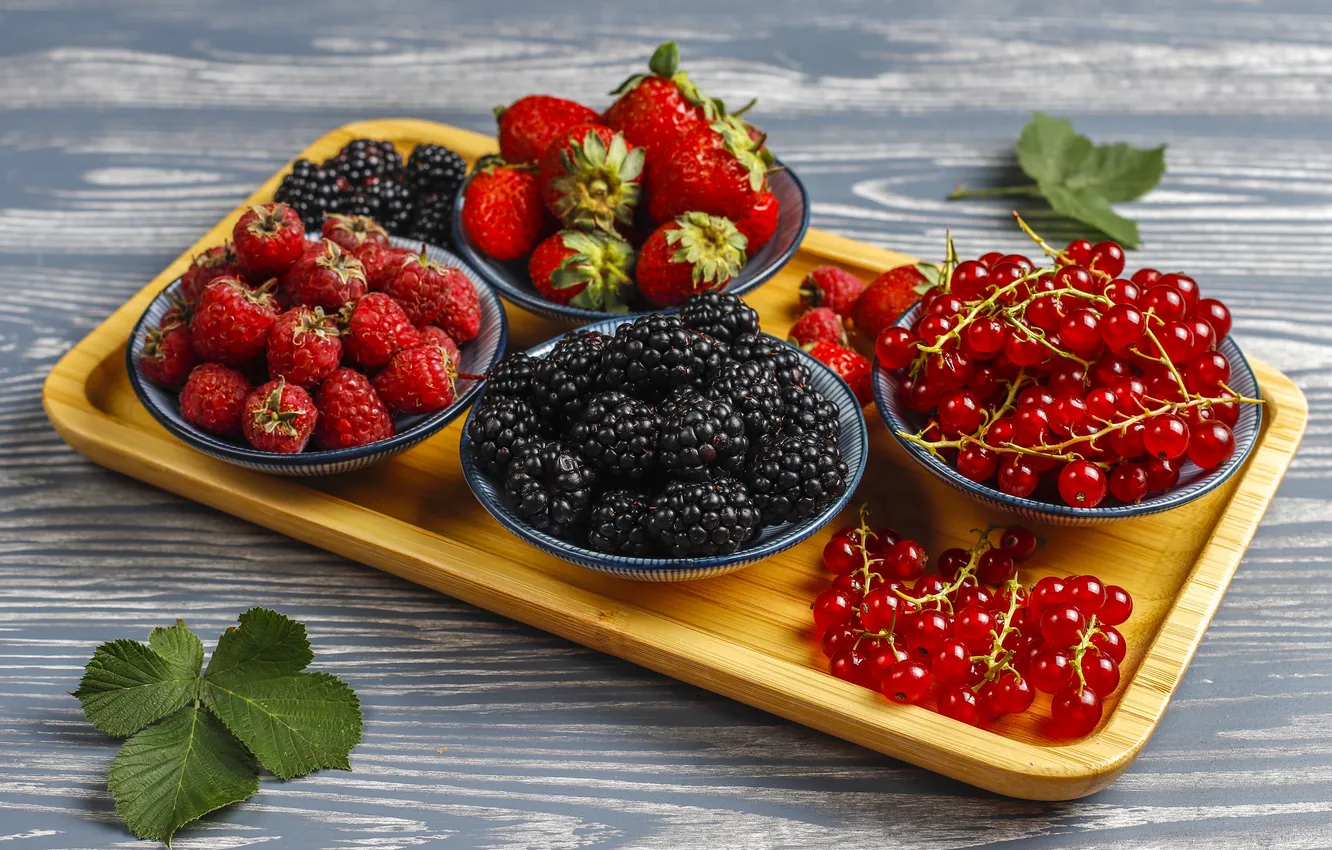 Photo wallpaper leaves, red, berries, raspberry, Board, strawberry, bowl, grey background