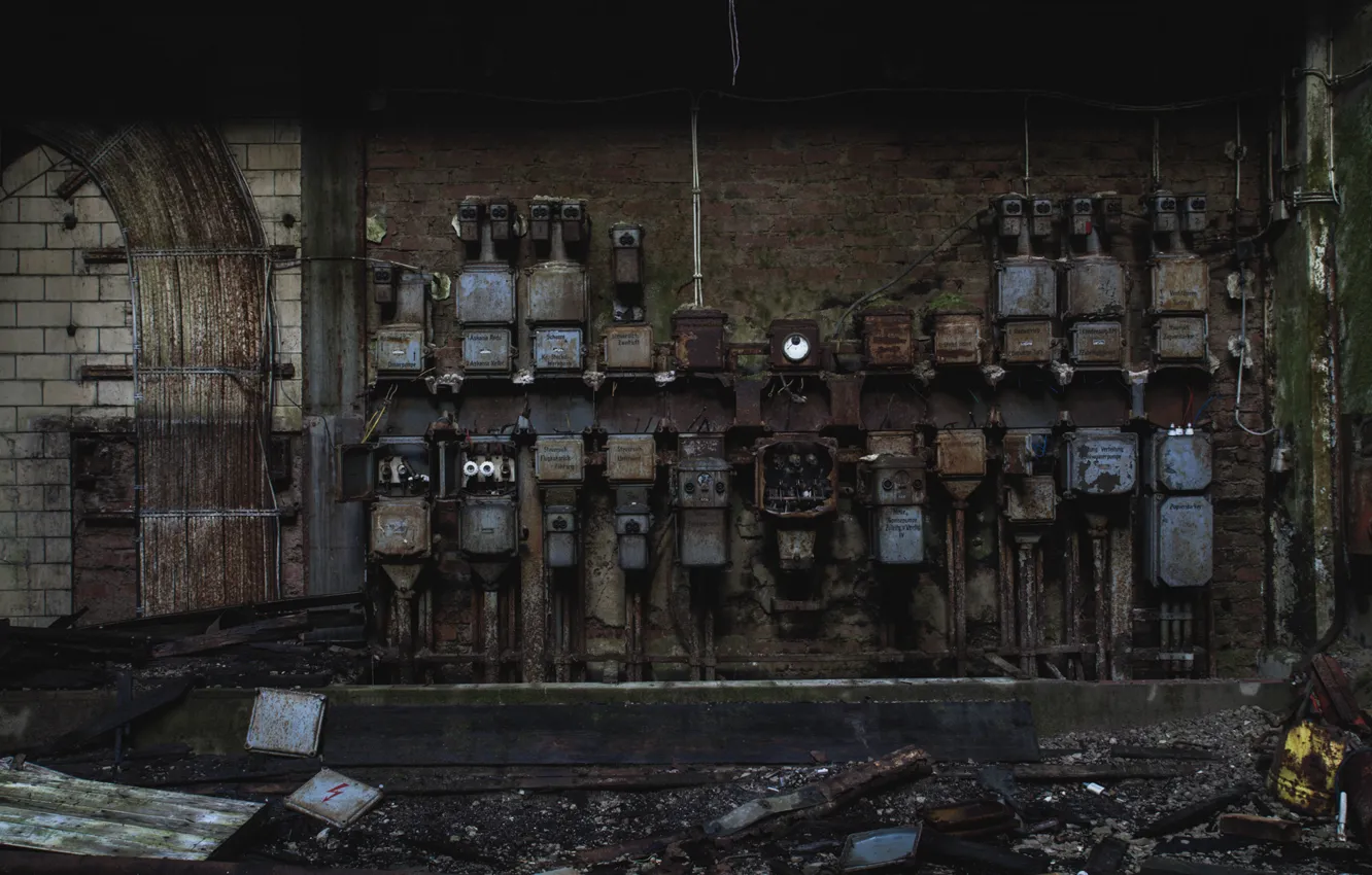 Photo wallpaper photo, wire, plant, electricity, abandonment, flap