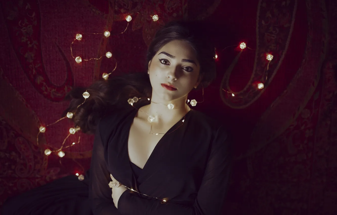 Photo wallpaper look, girl, hair, garland