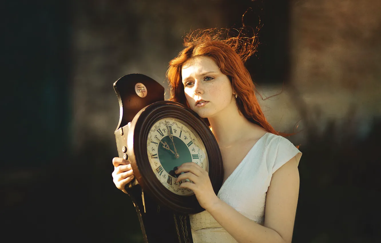 Photo wallpaper girl, watch, portrait