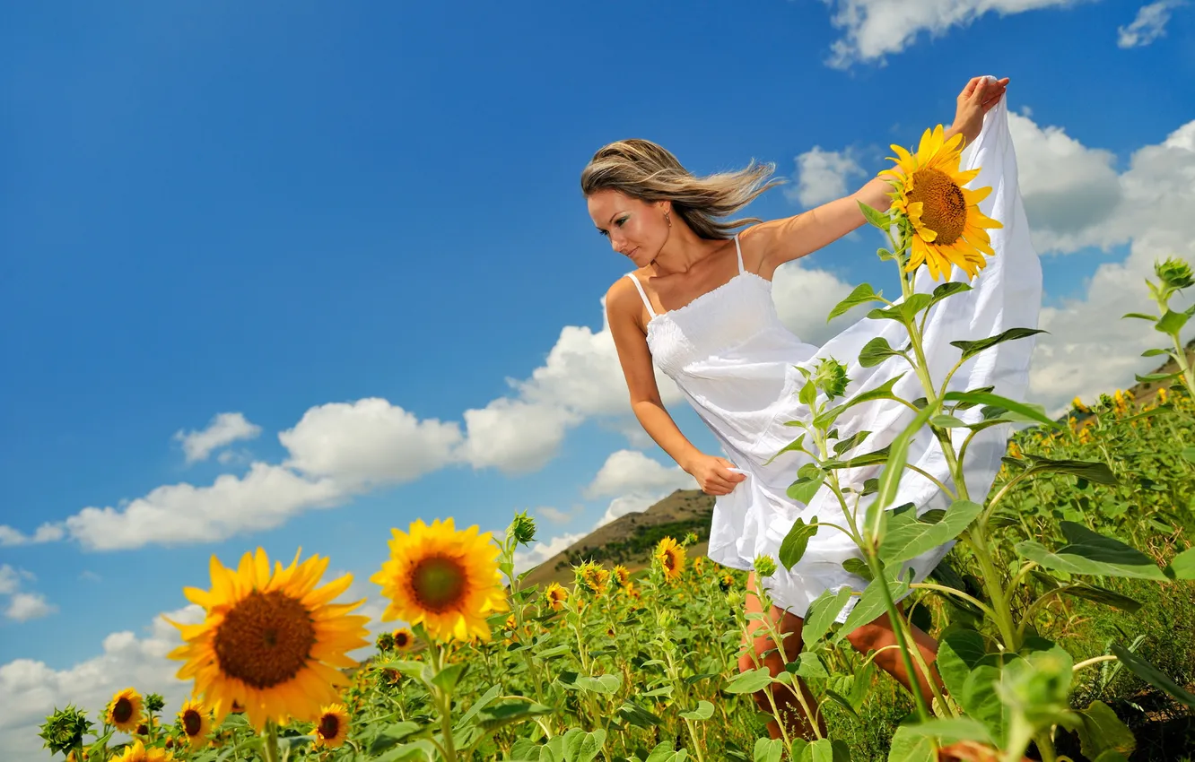 Photo wallpaper field, girl, the sun, sunflowers