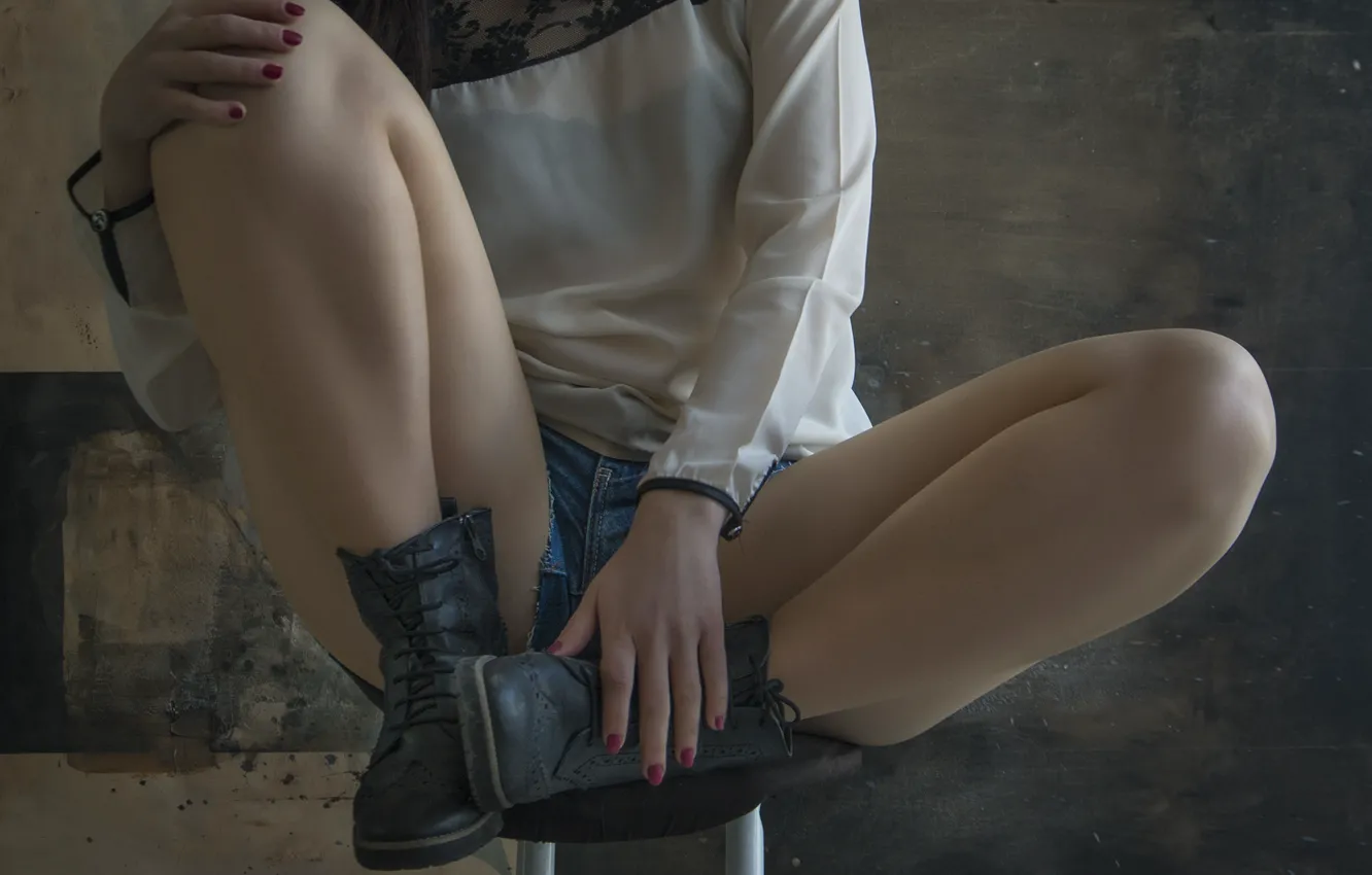 Photo wallpaper girl, feet, shoes