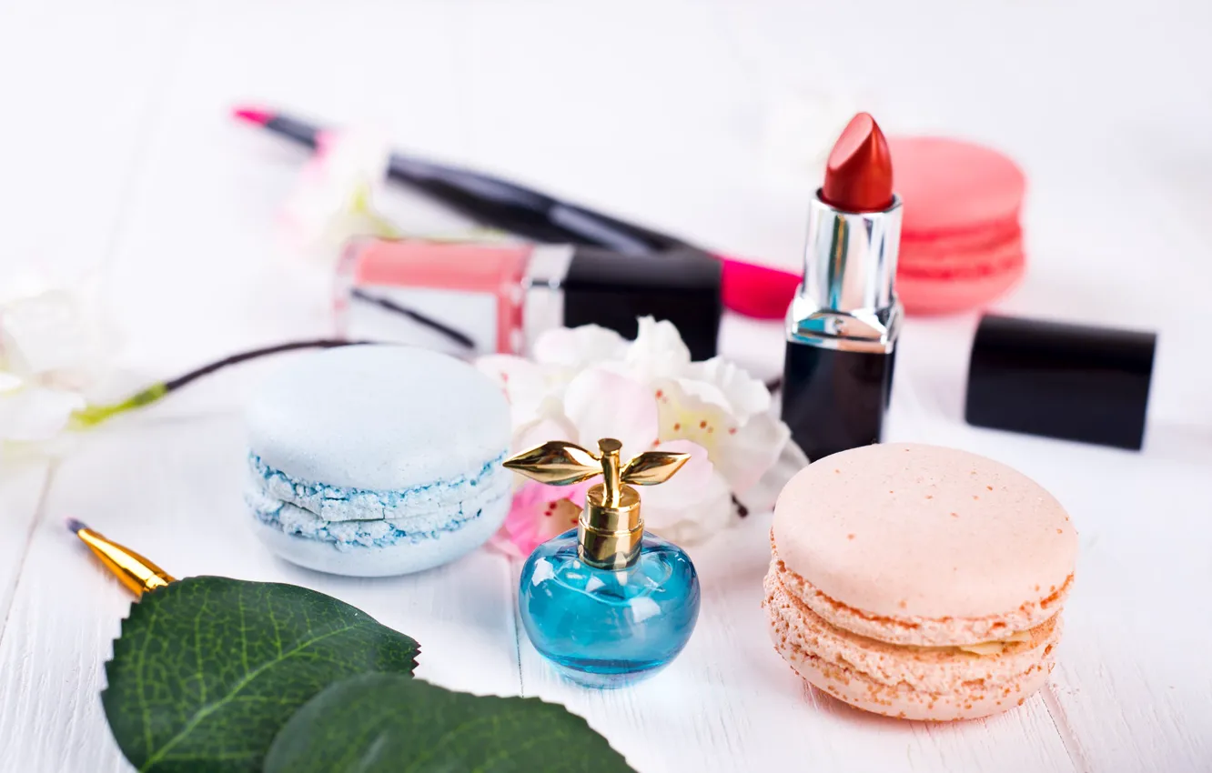 Photo wallpaper perfume, lipstick, cosmetics, macaroon