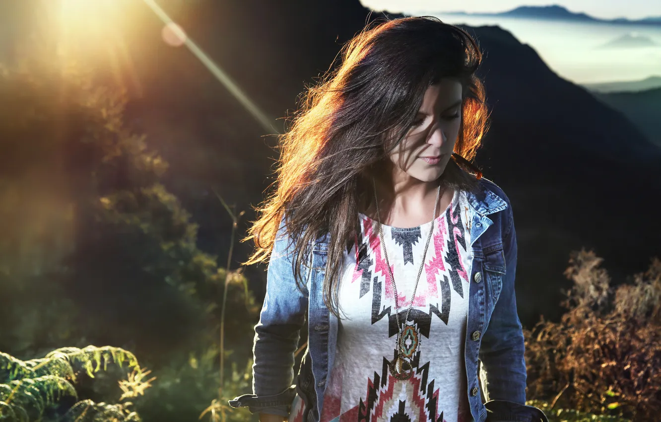 Photo wallpaper girl, brunette, pendant