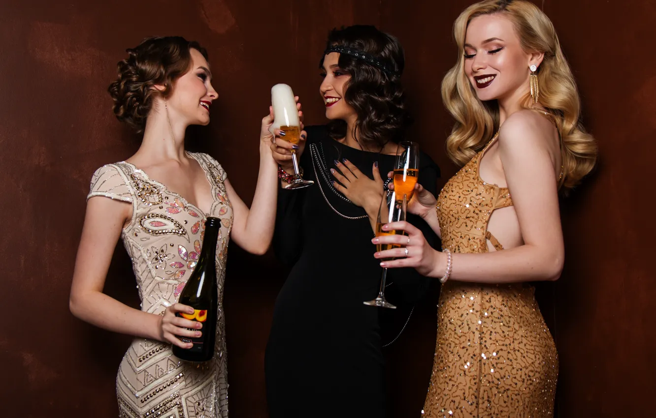 Photo wallpaper model, glass, champagne