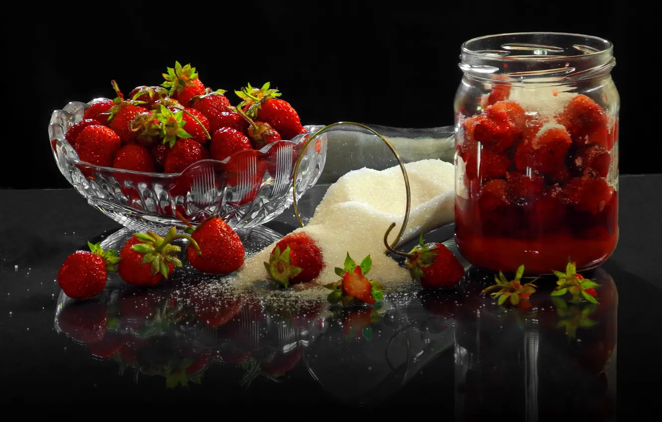 Photo wallpaper sand, glass, berries, strawberry, Bank, sugar, vase, Sergey Pounder