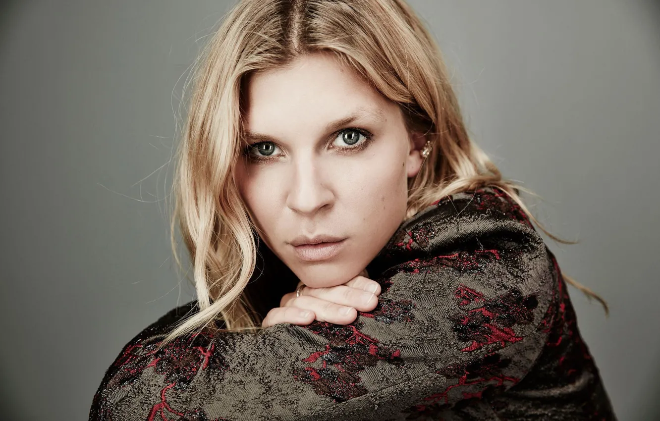 Photo wallpaper portrait, actress, Clemence Poesy