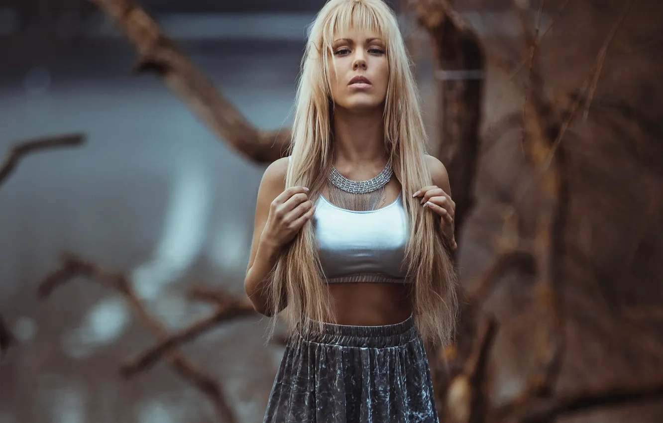 Photo wallpaper hands, blonde, long hair, necklace, bokeh, Sylvia Silva-Fairy Sylvia